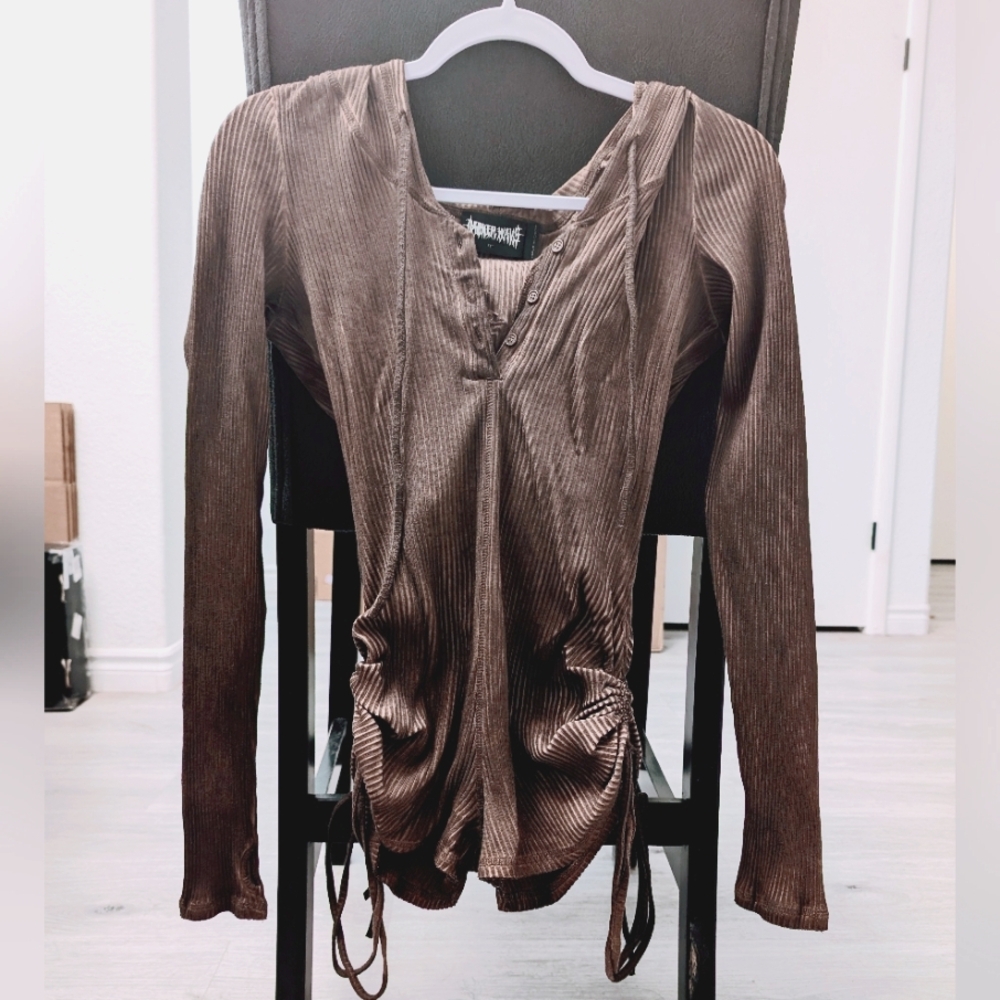 SOLD NWOT Darker Wavs Crossfade Hooded Long Sleeve Romper